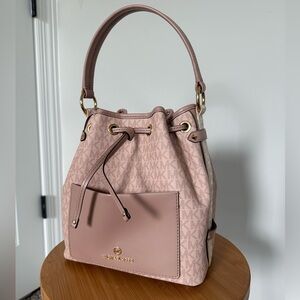 Medium Michael Kors purse